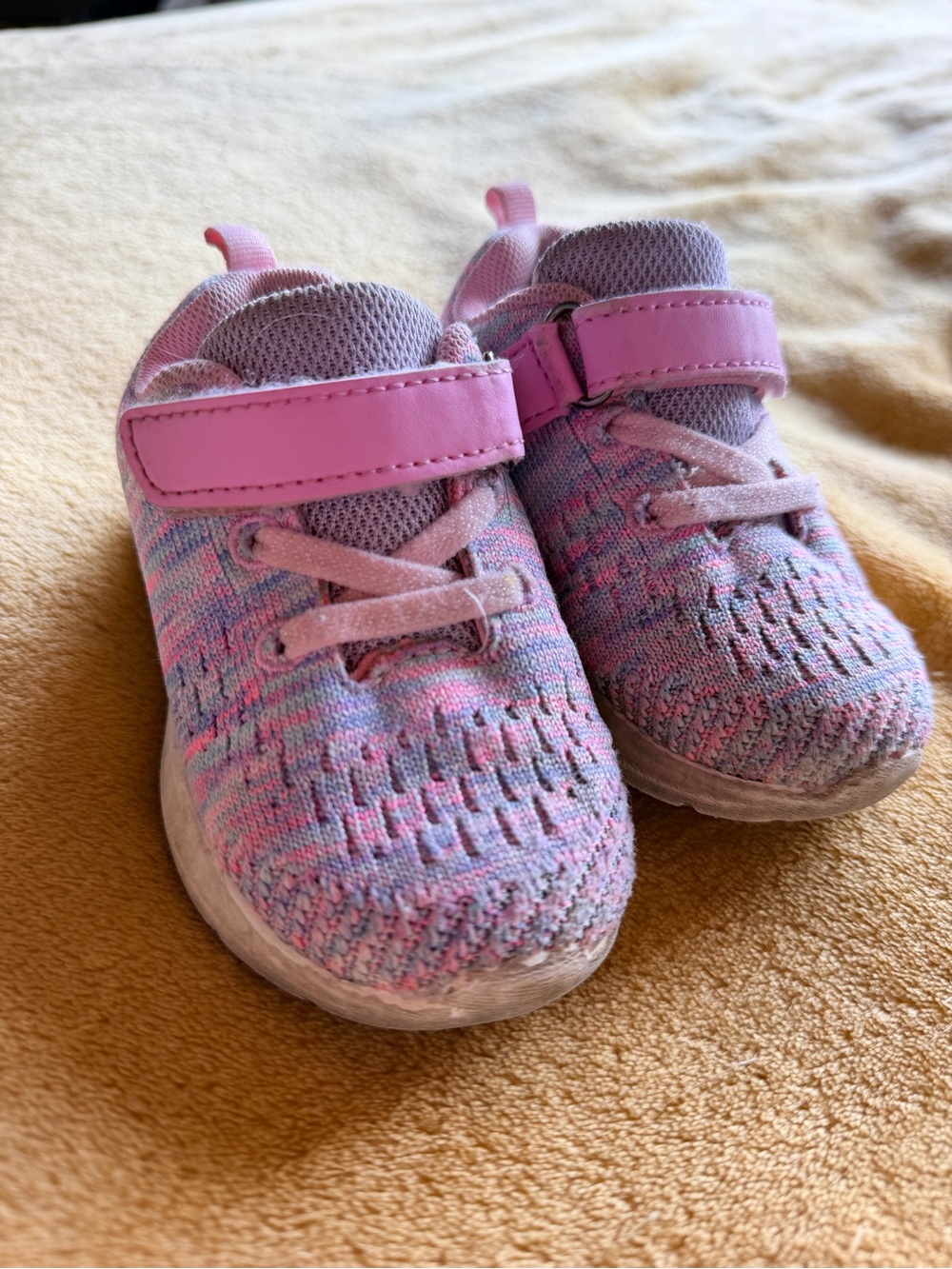 5/$35 Toddler Knit Athletic Sneakers | size 6c
